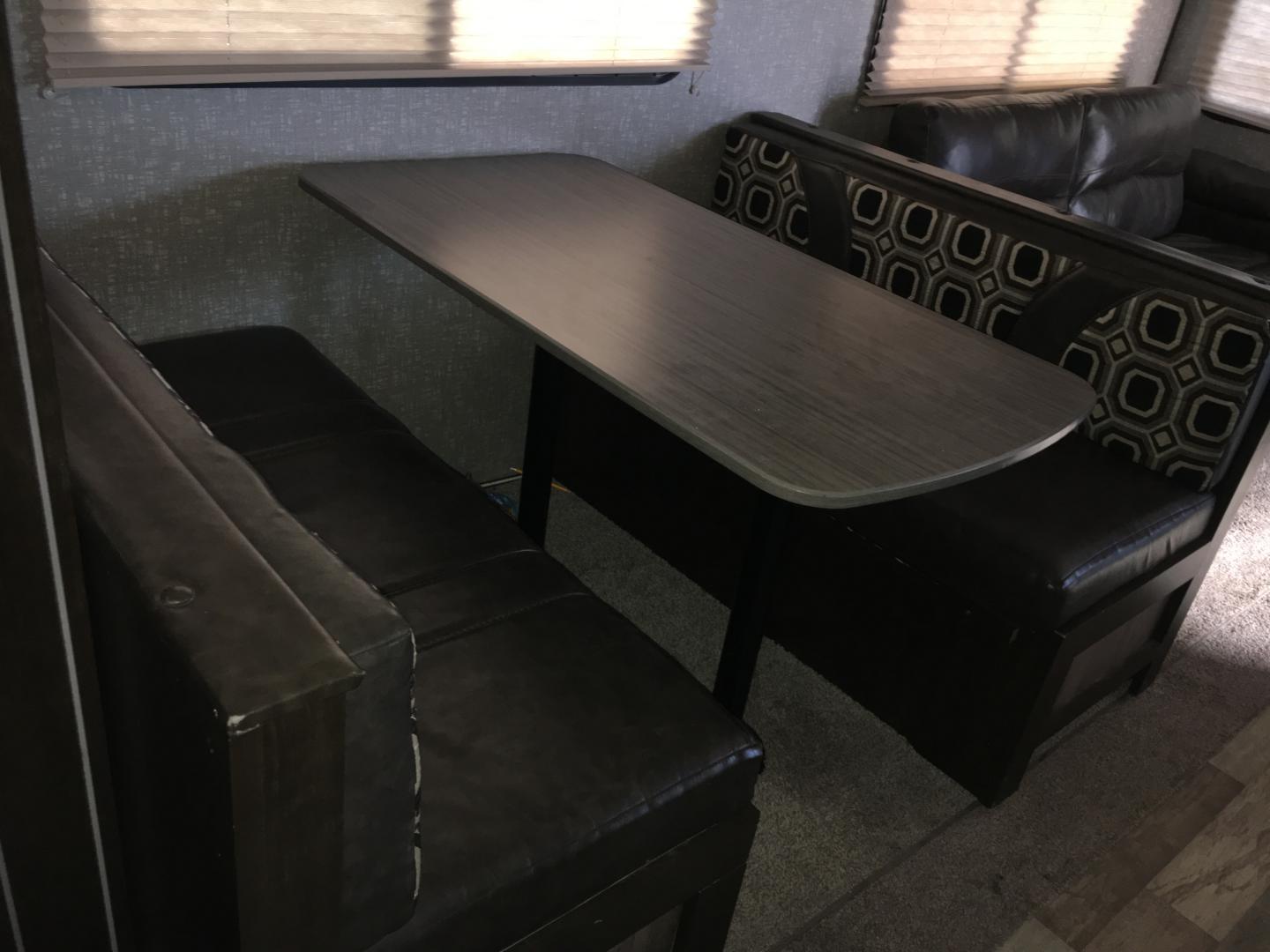 ./imagenes/INVOICE/2019/17127/CASA RODANTE CRUISER RV (33).JPG